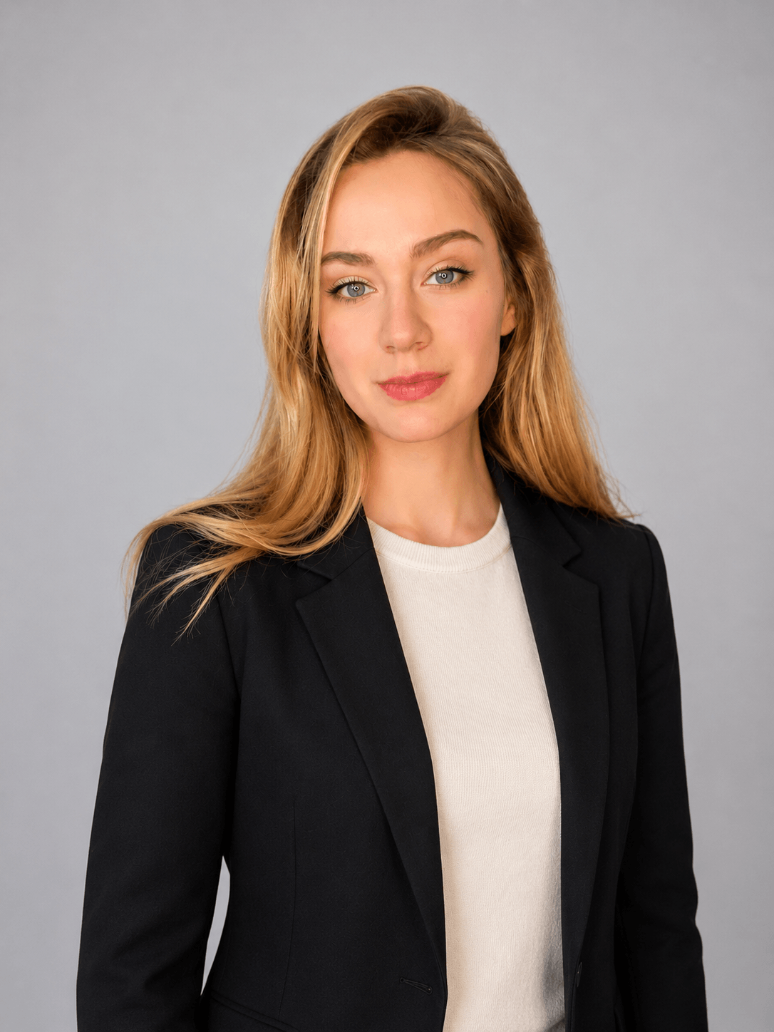 Anastasia, Social Media Producer